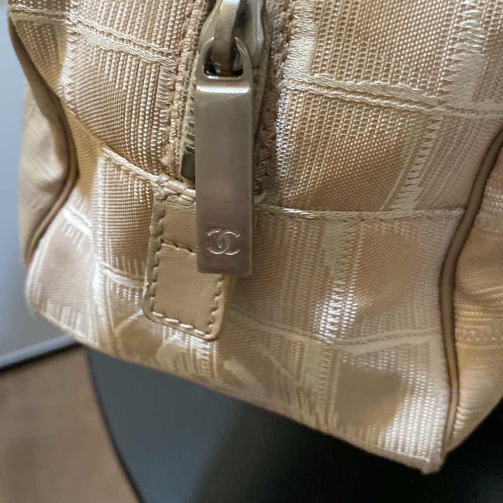 CHANEL Light Beige Tote Bag - Picture 10 of 10
